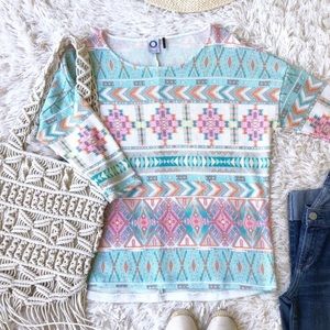 Anthropologie Akemi + Kin Graphic Tribal Sweater Top Anthro Shirt